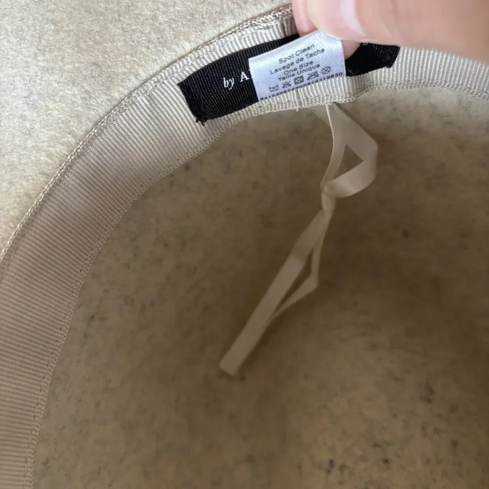 Anthropologie Wool Women’s‎ Hat Minimalist Boho Preppy Capsule Autumn Western